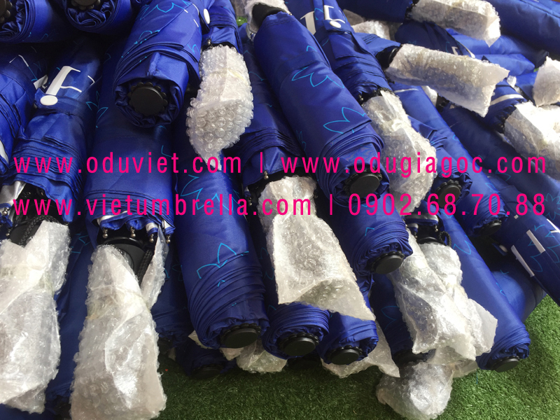 xưởng sản xuất ô dù cầm tay in logo quảng cáo